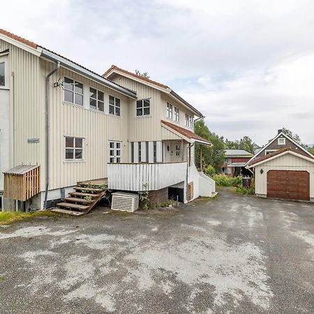 Central Large Modern House With A View Tromso Exterior photo