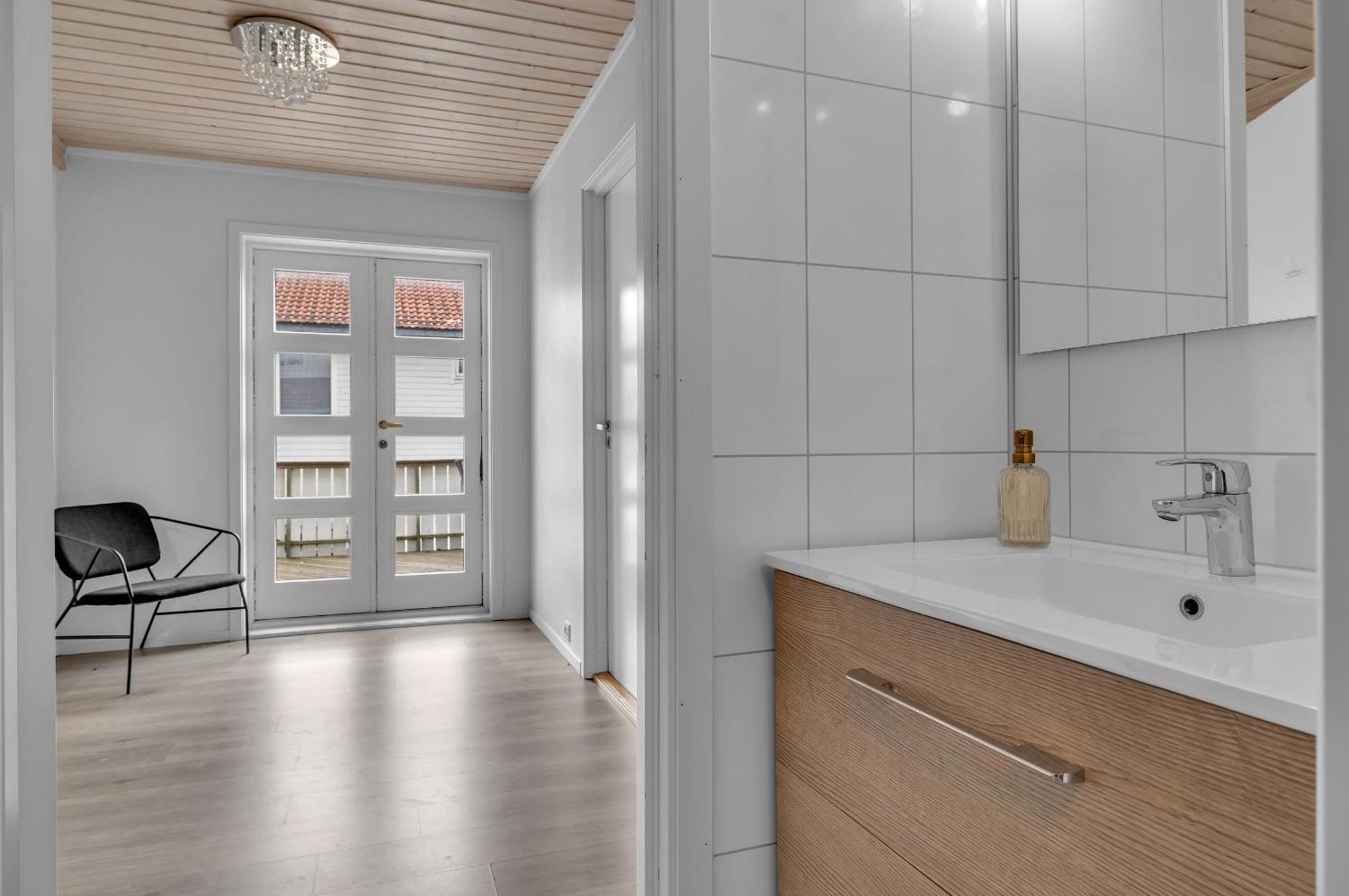 Central Large Modern House With A View Tromso Exterior photo
